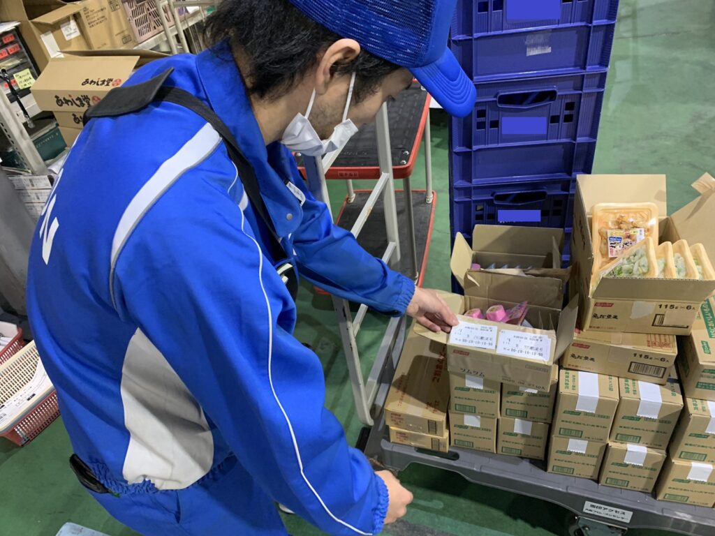 入荷検品をしています。